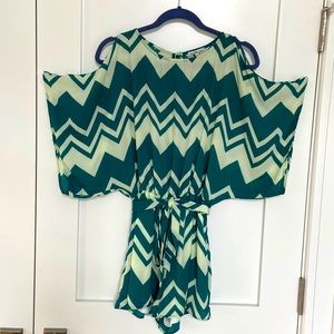 Bold Geometric Pattern Off the Shoulder Short Sleeve Romper